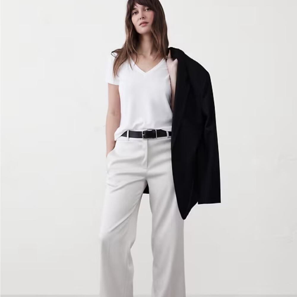 Women's White V-Neck Top